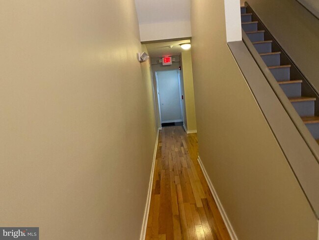 Foto del edificio - 709 N Franklin St