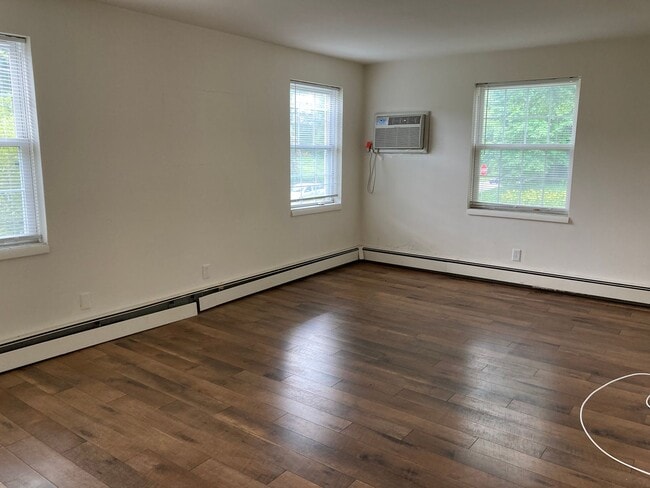 Interior Photo - Suburban Square Apartments