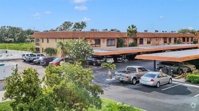Building Photo - 10192 Seminole Island Dr
