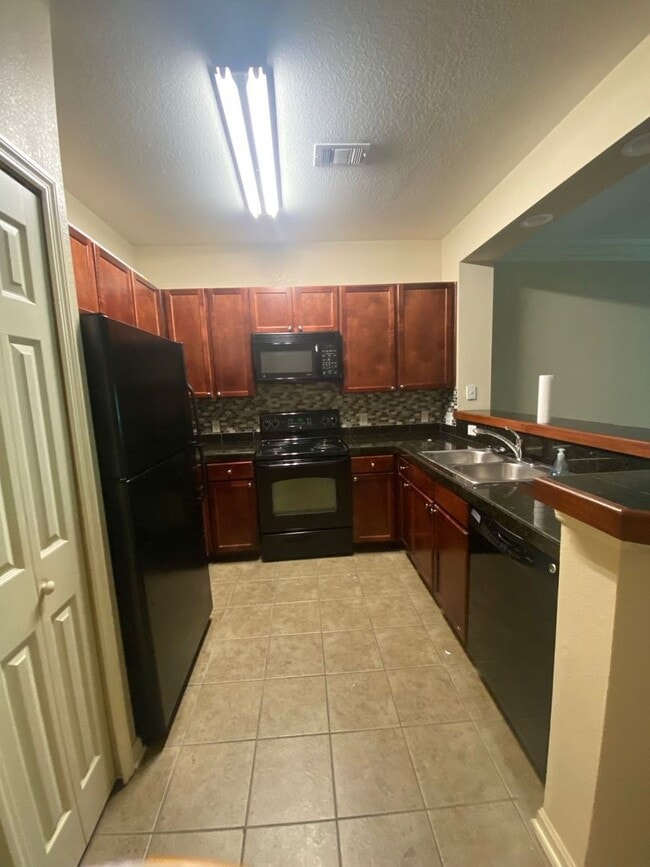 Building Photo - Spacious 2Bed/2.5Bath Townhome in the Gated Community of Baldwin Rowe! *SPECIAL: 1/2 OFF 1st Mont...