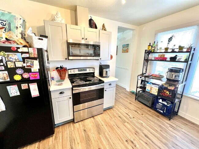 Foto del edificio - Corner Unit in the Heart of the Tacoma Art District!