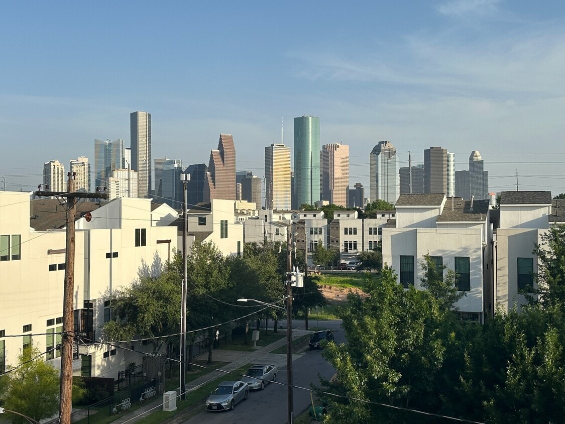 Foto principal - 1702 Alamo St