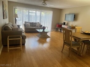 Building Photo - 800 Meadowland Dr Building Photo - 800 Meadowland Dr