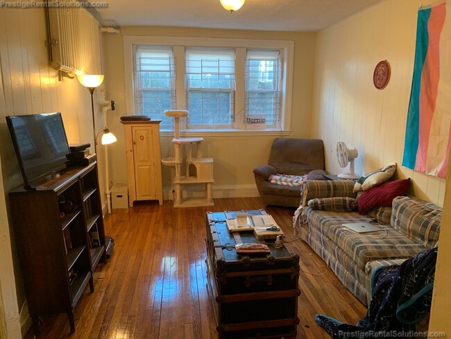 Foto del edificio - 45 Chestnut Hill Ave