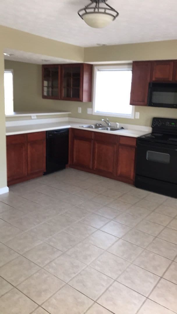 Building Photo - PRICE REDUCTION Available August 2026; Monthly rent $1,725