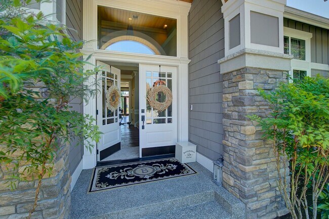Building Photo - 5Bd/4.5Ba Sammamish Home