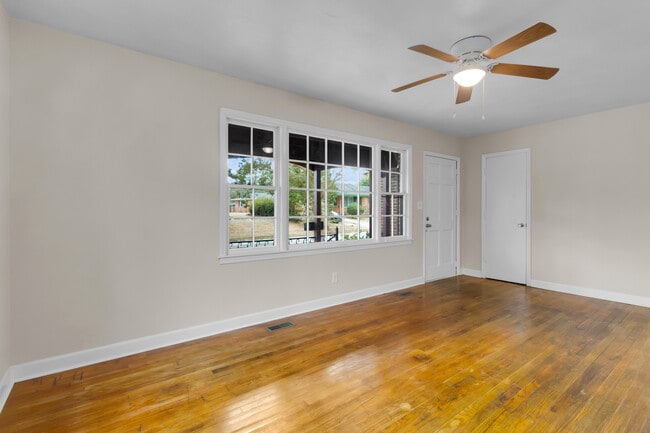 Building Photo - 1508 Beaufort St