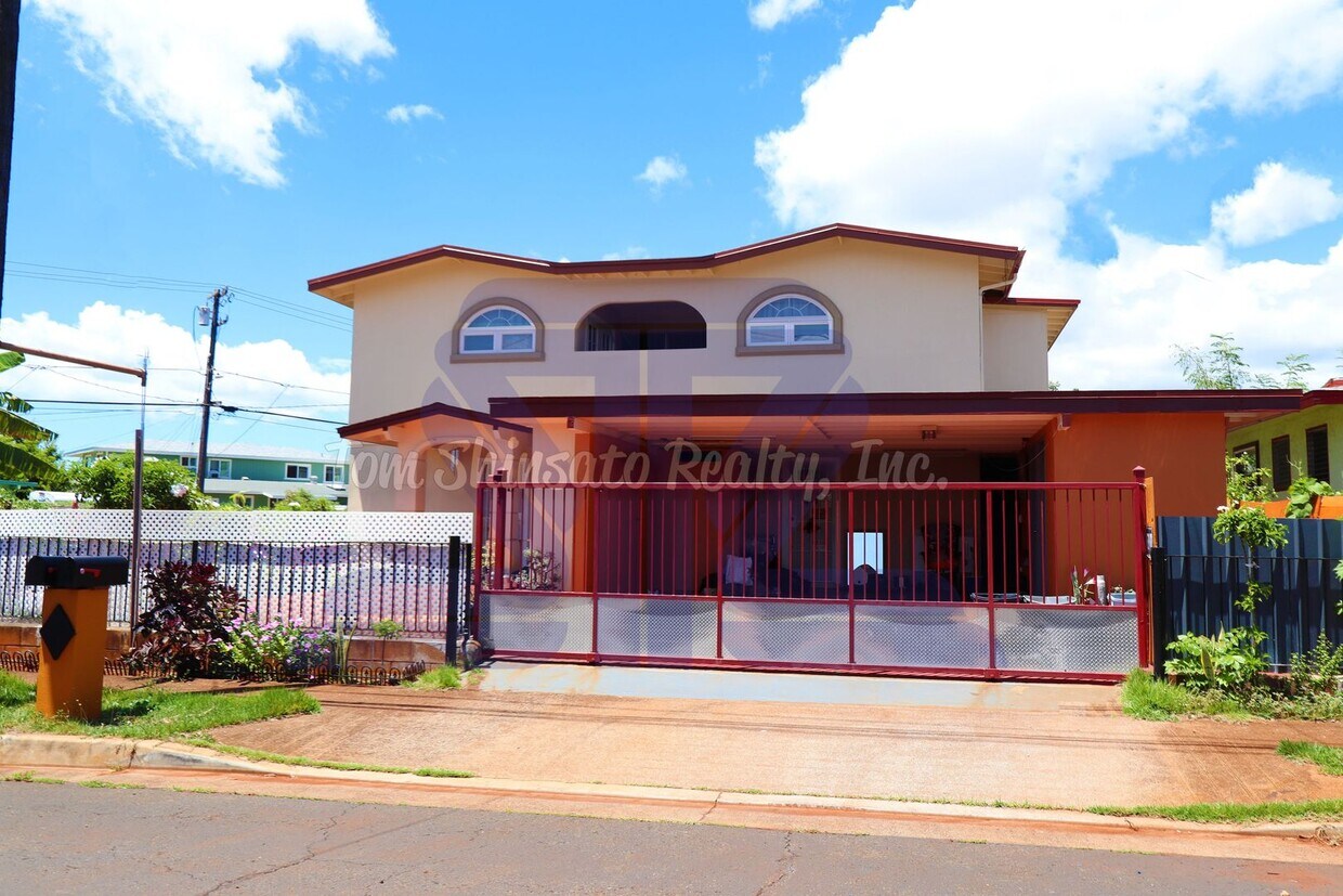 PRICE REDUCTION - Upstairs duplex unit in Waipio! Convenient location! - PRICE REDUCTION - Upstairs duplex unit in ...