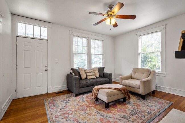 Foto del edificio - 2928 Hawthorne Ave