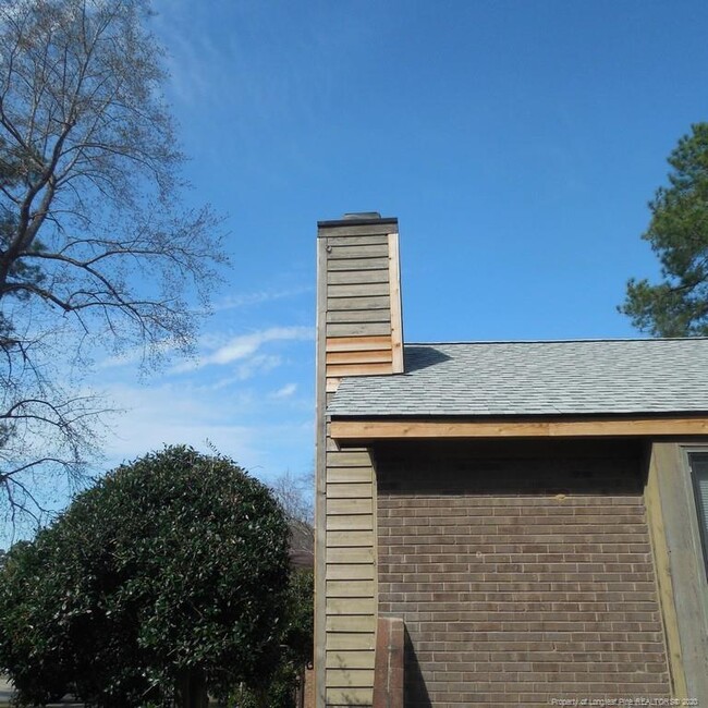 Building Photo - 523 Coronation Dr