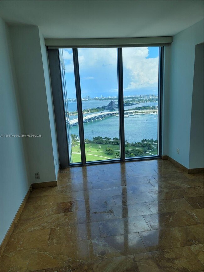 Building Photo - 888 Biscayne Blvd