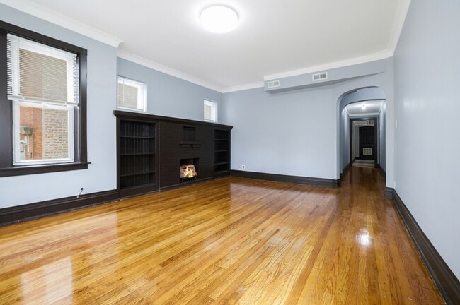 Building Photo - 8243 S Sangamon St