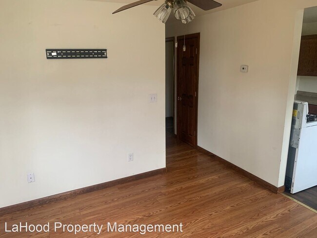 Building Photo - 2 br, 1 bath House - 1112 E Division Ave