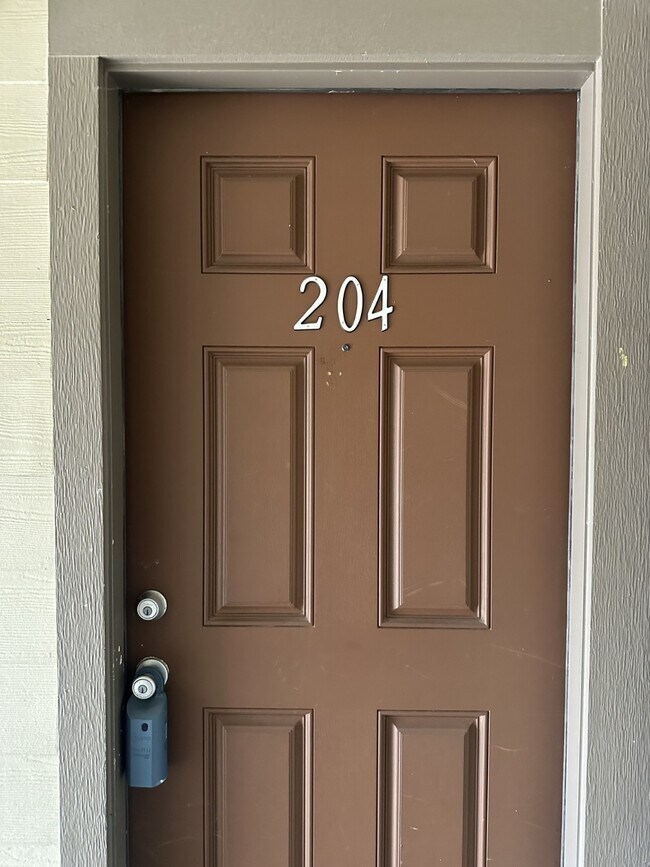 Foto del edificio - 1820 Jacquelyn Dr