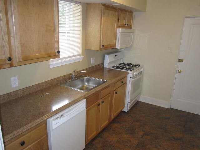 Foto del edificio - Abbey Woods Apartments