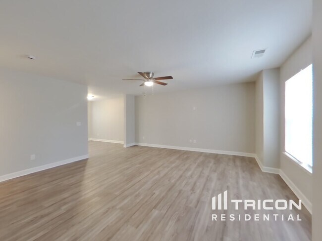 Foto del edificio - 2217 Sunset Blvd