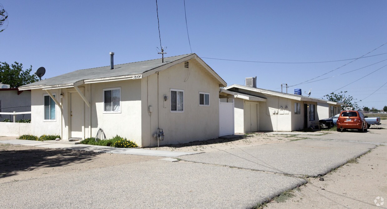 Primary Photo - 18164 Jonathan St