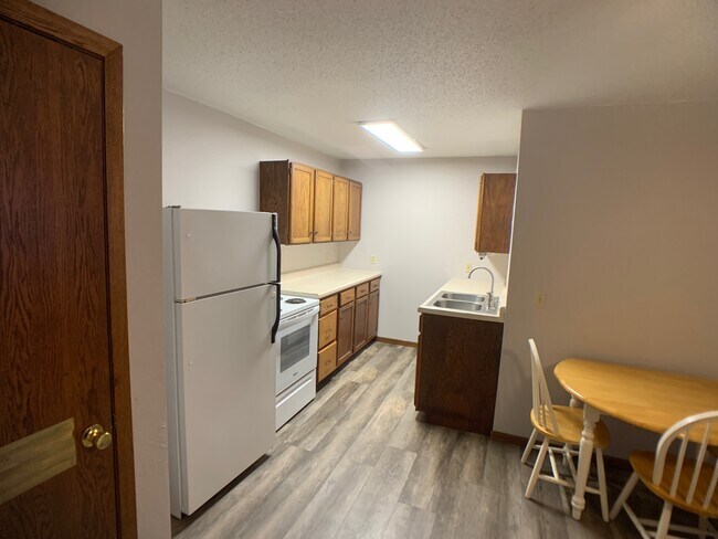 Building Photo - Kaeding Apartments - 337