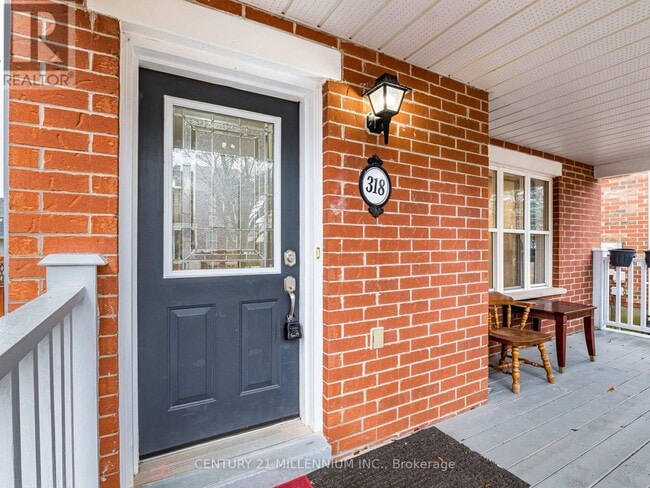 Building Photo - 318 Elderberry St