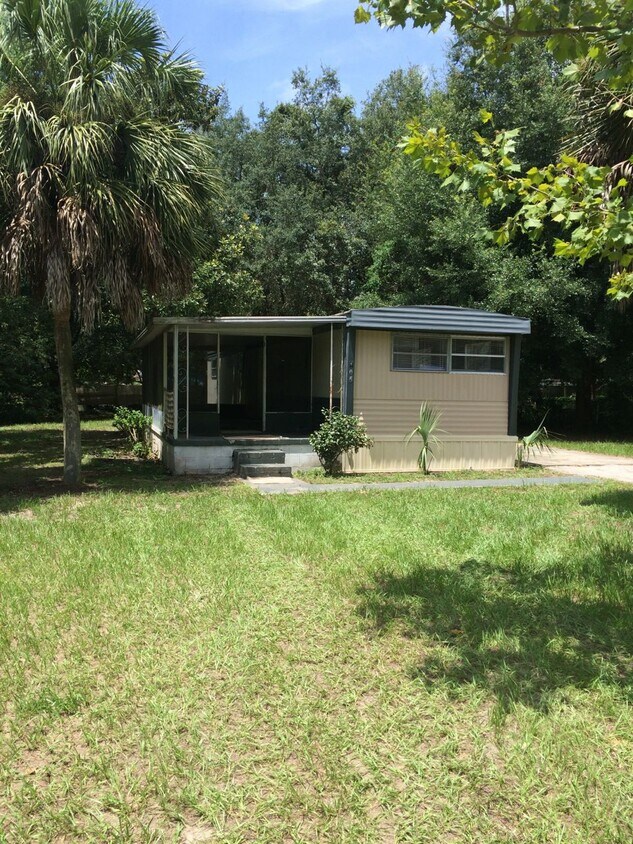 Primary Photo - 105 Baron Ave