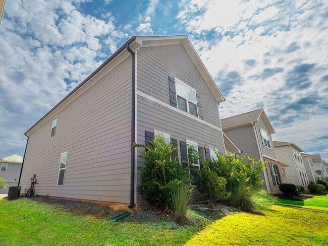 Building Photo - 287 Golden Eagle Pkwy