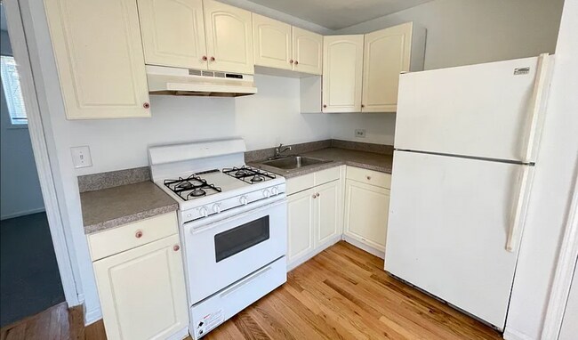 Foto del edificio - 1544 W Chestnut St