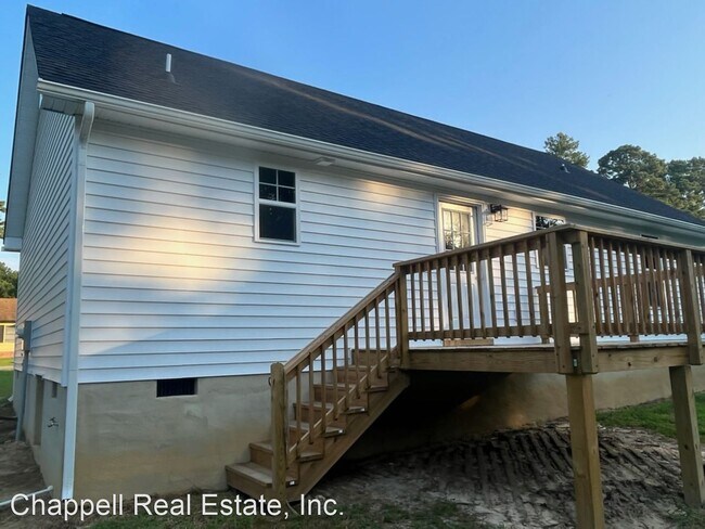 Building Photo - 3 br, 2 bath House - 1125 E. Normandale Av...