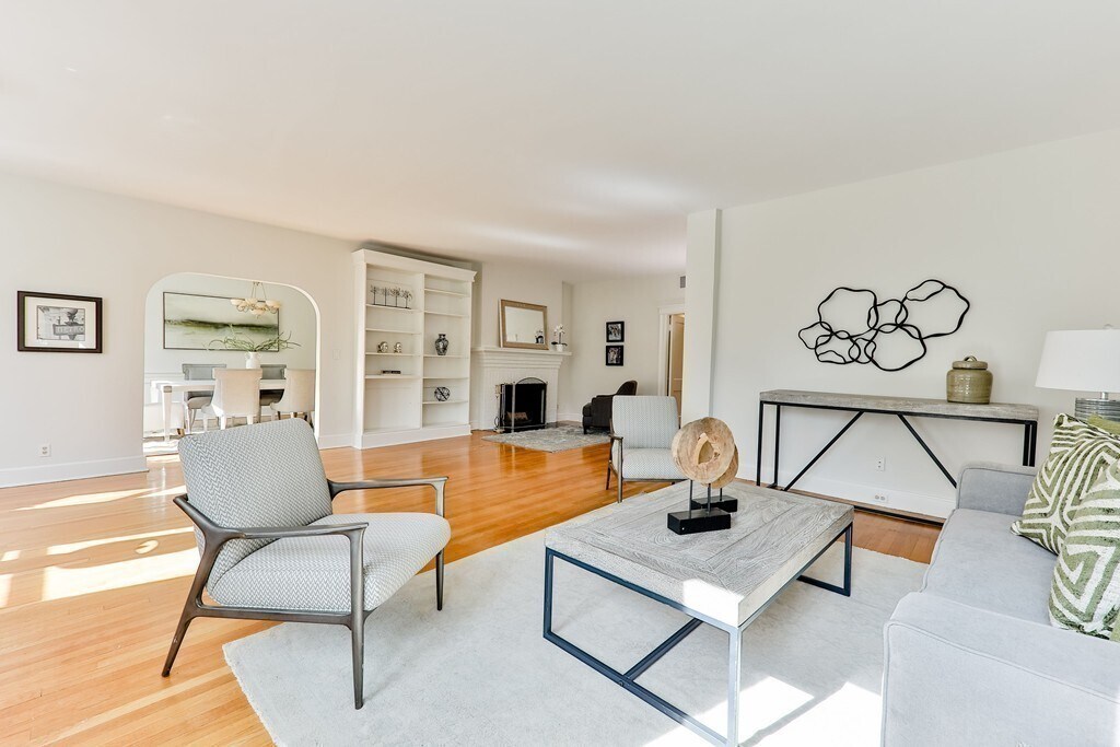 24 Dean Rd Unit 00, Brookline, MA 02445 Condo for Rent in Brookline