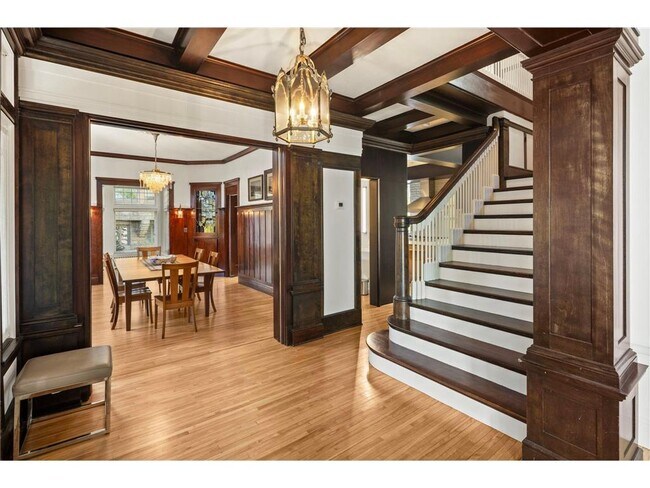 Foto del edificio - 2700 W Lake of the Isles Pkwy