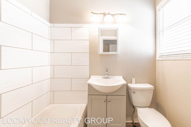 Foto del edificio - 1 br, 1 bath House - 820 W HILDEBRAND