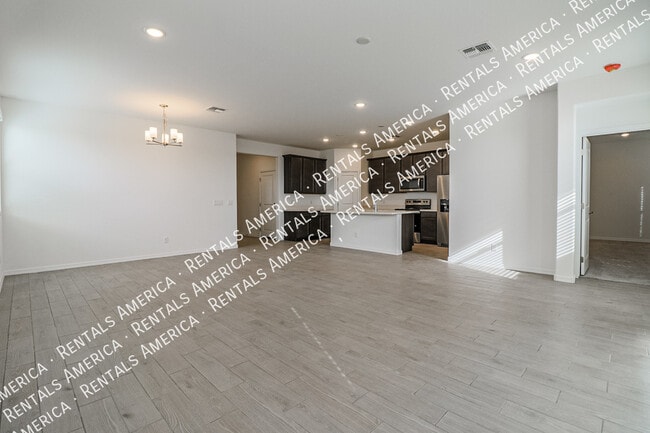 Building Photo - 15175 W Desert Bloom St