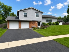 Building Photo - 425 Ardglass Ct