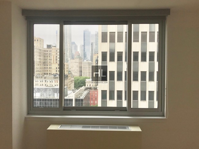 Foto del edificio - 321 Broadway