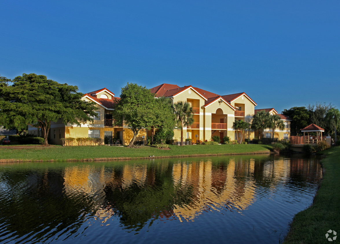 Building Photo - South Palm Place Condominium Homes