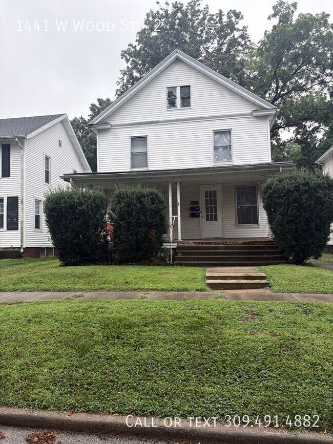 Building Photo - 1441 W Wood St