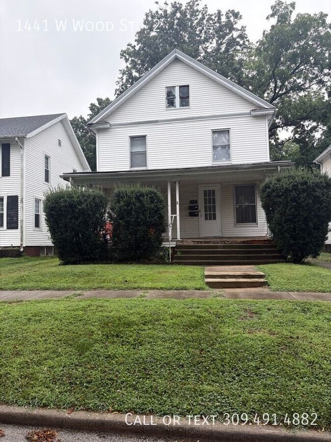 Building Photo - 1441 W Wood St