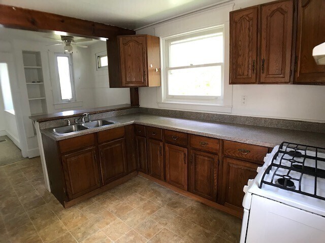 Building Photo - Beautiful 2 Bedroom Home in Buchanan