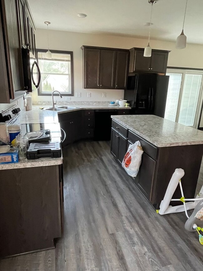 Building Photo - 149 Southpark Dr