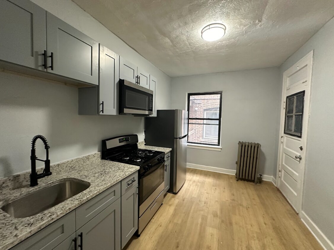Foto principal - 1020 E Hyde Park Blvd