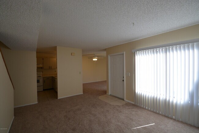 Foto del edificio - 1421 Sheafe Ave NE