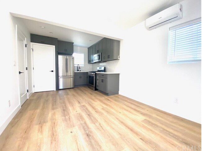 Foto del edificio - 3141 Chatwin Ave