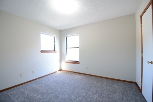 Building Photo - 1023 NE Lindsay Ave