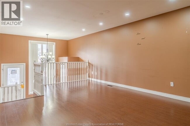 Photo du bâtiment - 3740 Holburn St