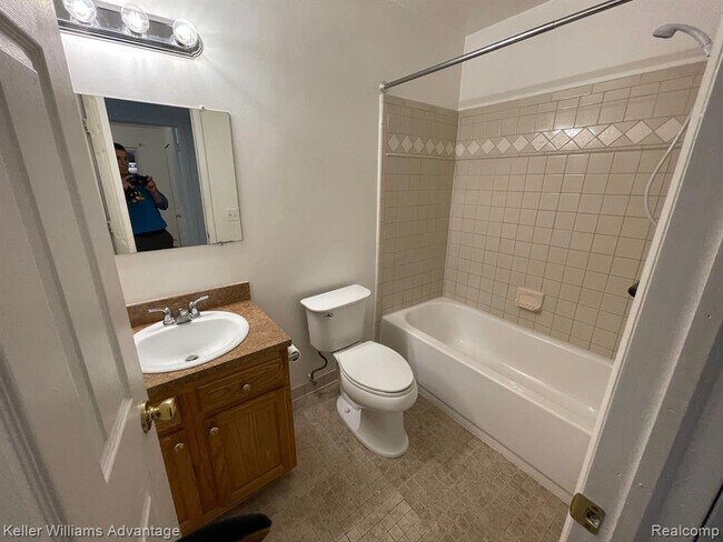 Foto del edificio - 7020 Villa Dr