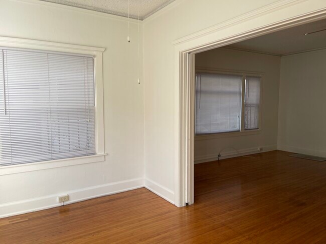 Building Photo - 1217 E Ocean Blvd