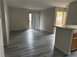 Building Photo - 2966 Juniper Hills Blvd