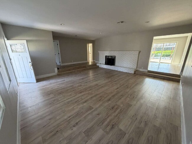 Foto del edificio - Modern Comfort Meets Timeless Charm