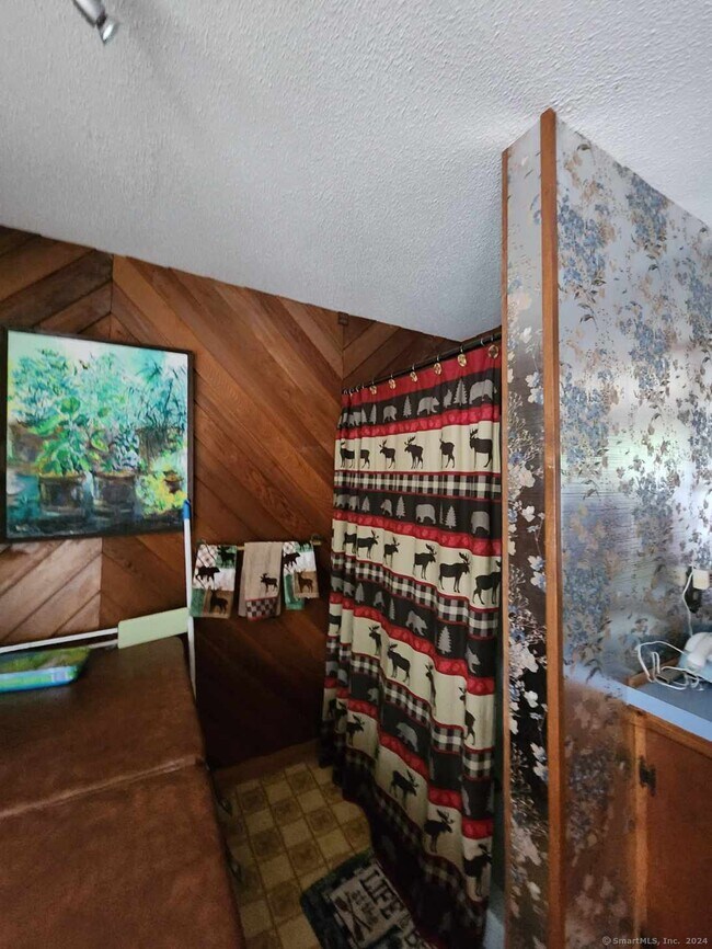 Foto del edificio - 192 Laurel Hill Dr