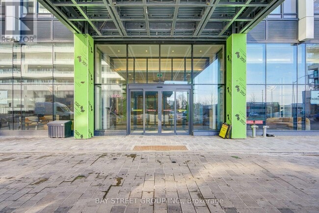 Building Photo - 27 Korda Gate