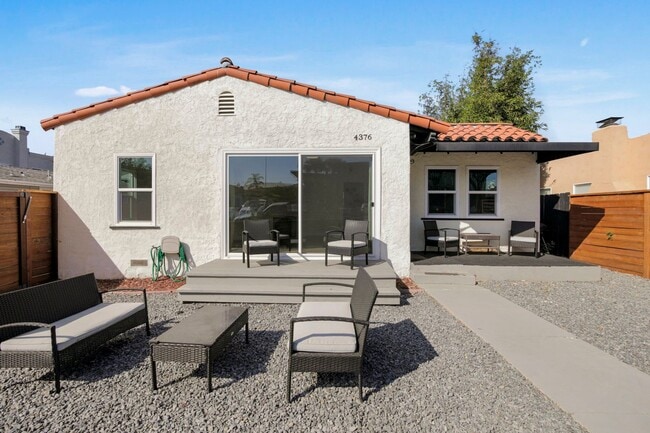 Building Photo - Oregon St. Triplex